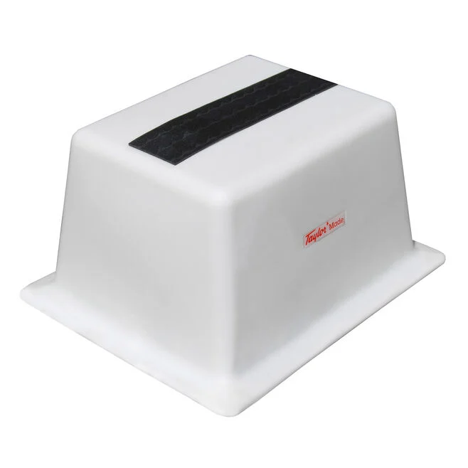 Stepsafe Polyethylene One Step Dock Step (47100)