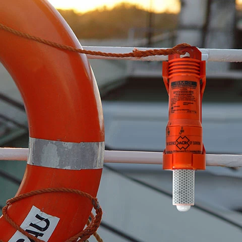 ACR SM-3 SOLAS Lifebuoy Marker Light (3947) - Image 4